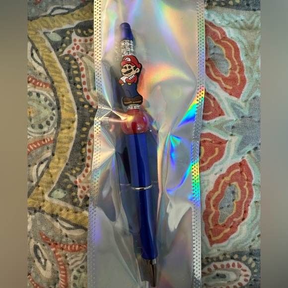 Customize pen done by my 13 year old for her school field trip this year to Wash - Picture 1 of 1